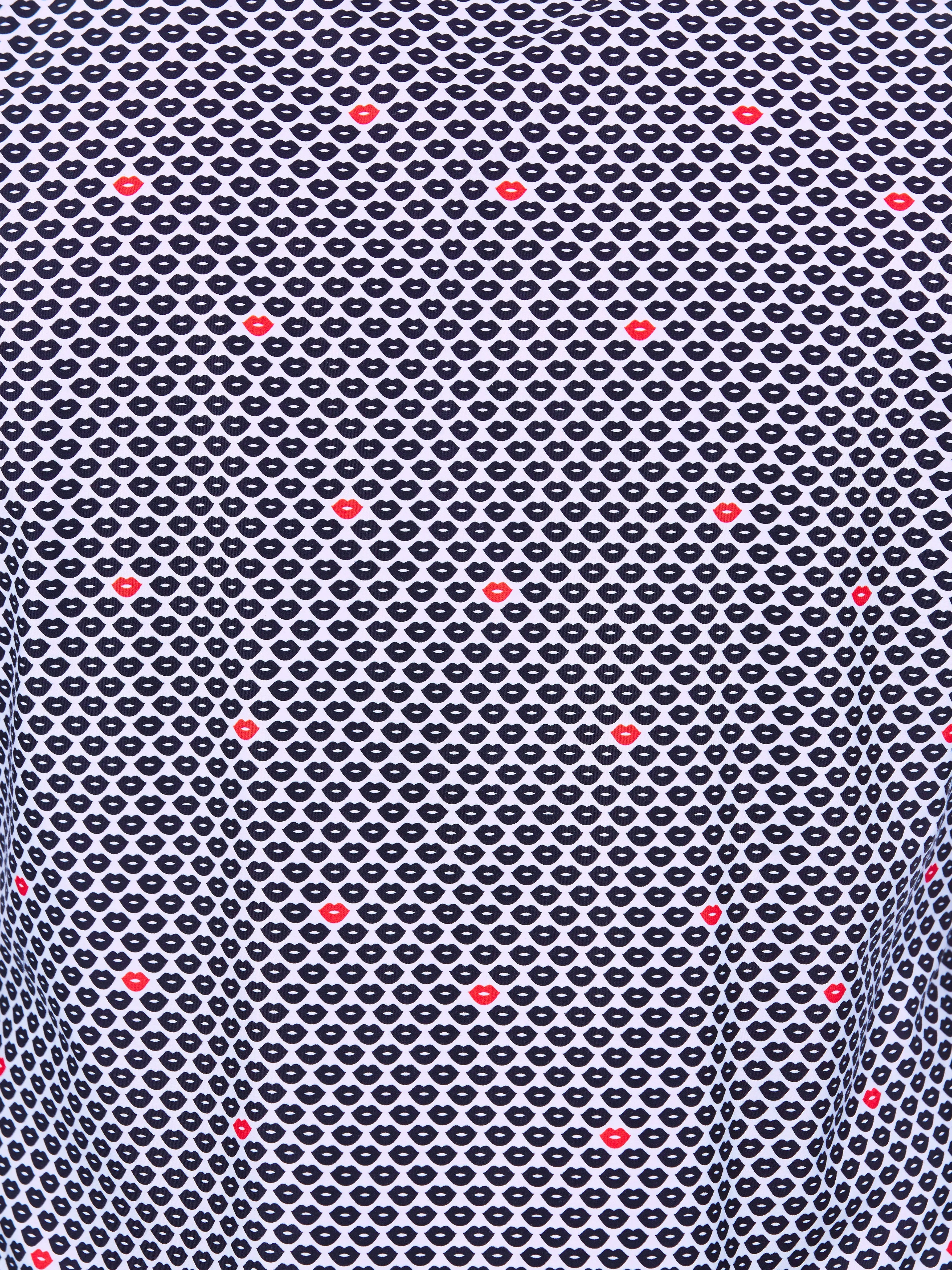 Fibonacci Blacklips Black