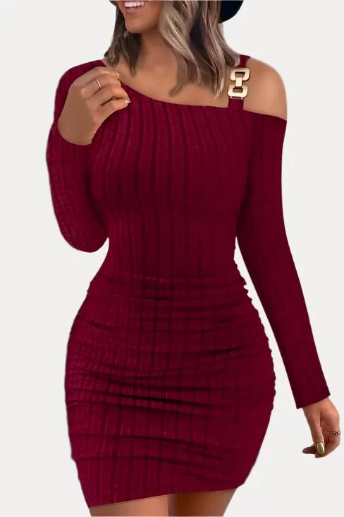 Off-shoulder slanted collar tight  dress