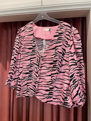 Rixo Pink and Black Zebra Top