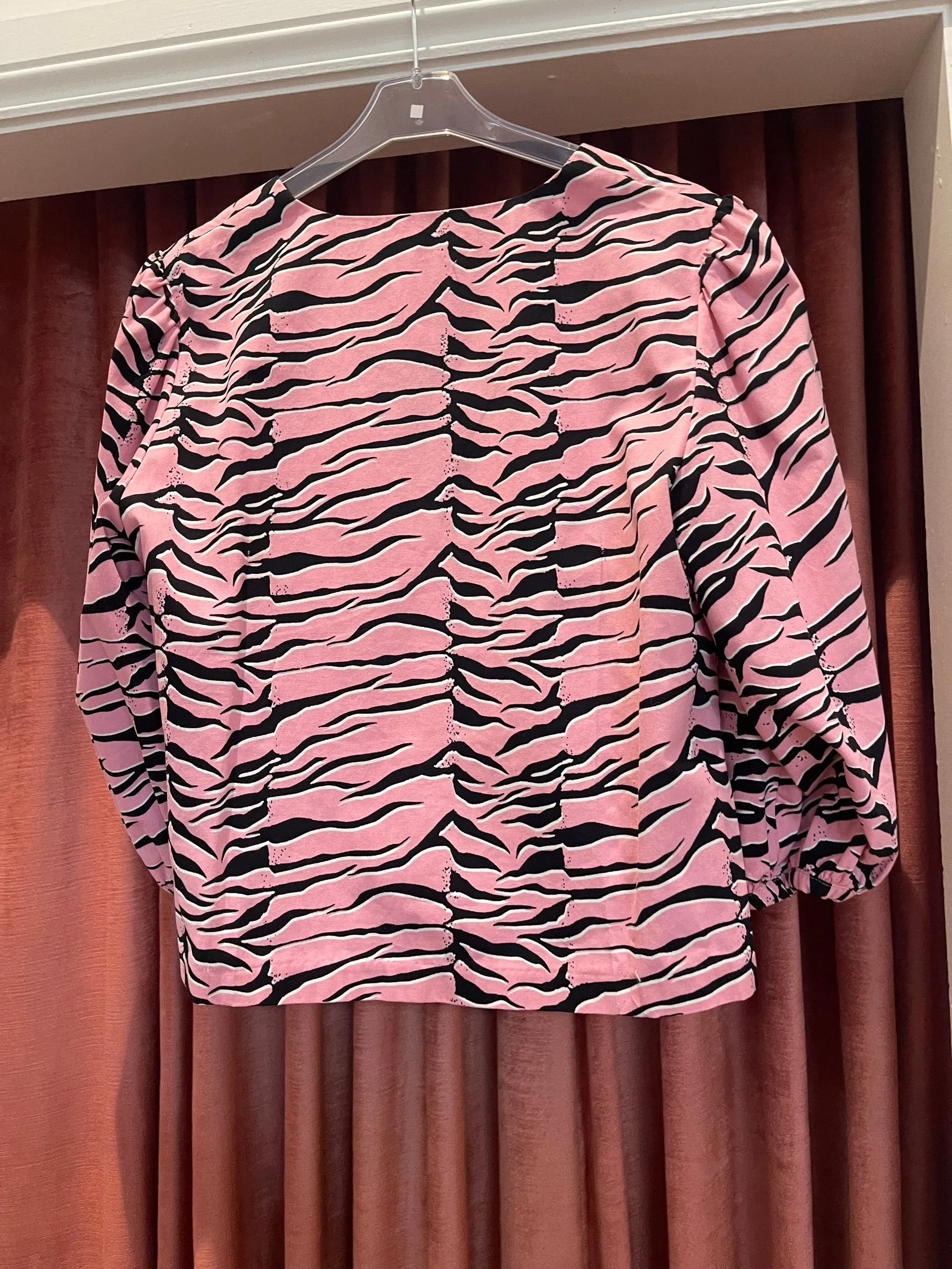 Rixo Pink and Black Zebra Top